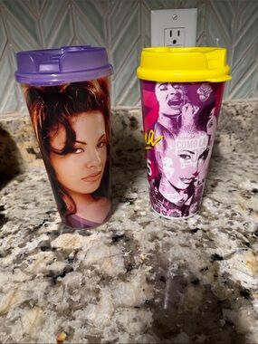 Selena cups